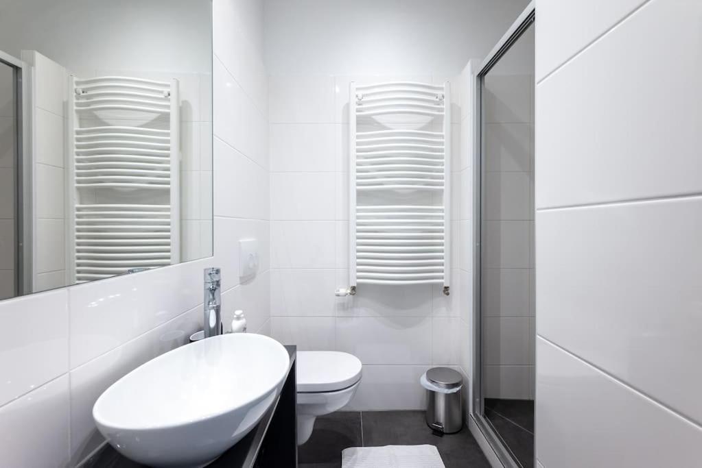 Spacious 2Br Near Attractions By Hm 维也纳 外观 照片