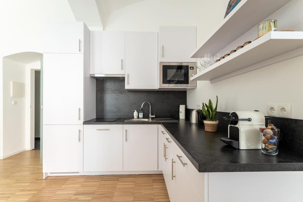 Spacious 2Br Near Attractions By Hm 维也纳 外观 照片